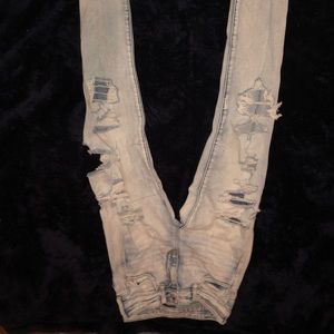 Women’s ripped jeans